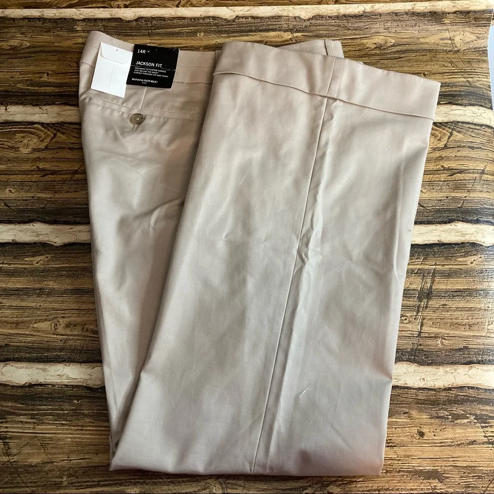 Banana Republic woman’s dress pants tan size 14r